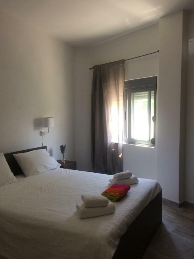 Melita Seaside Apartment Charaki